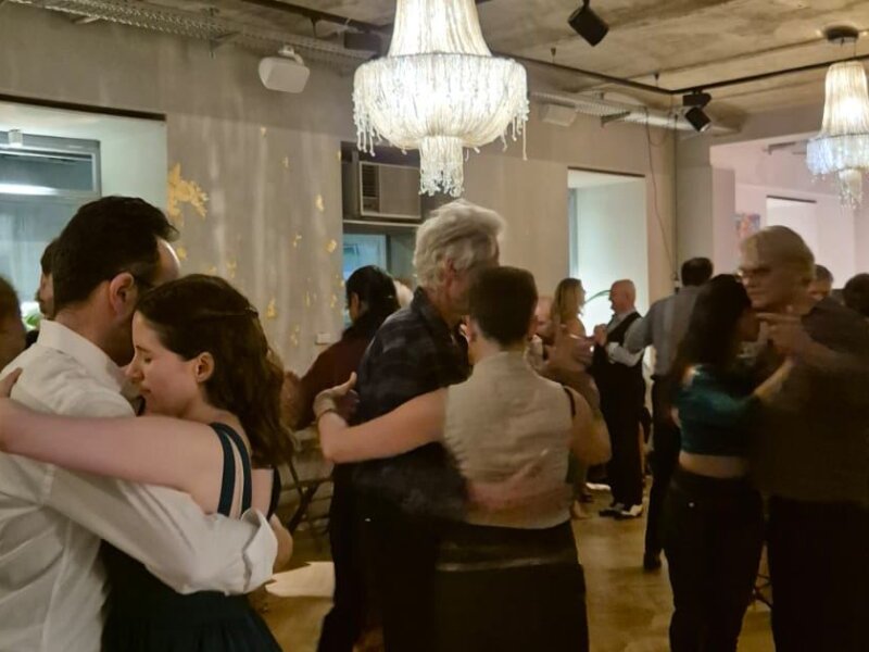 ONE TANGO Salon — impression
